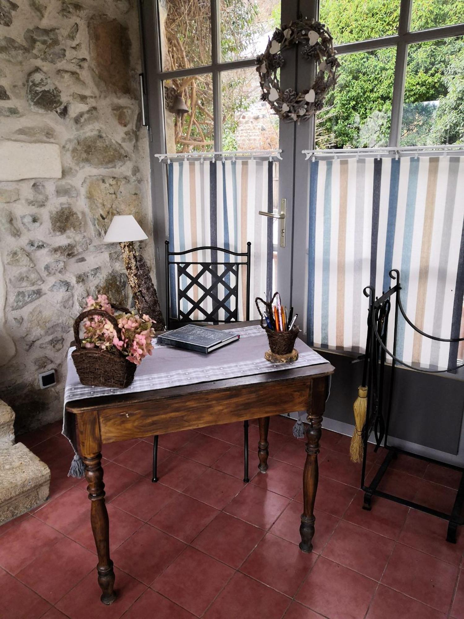 Gite Du Hameau D'Amignie Vernay Екстериор снимка